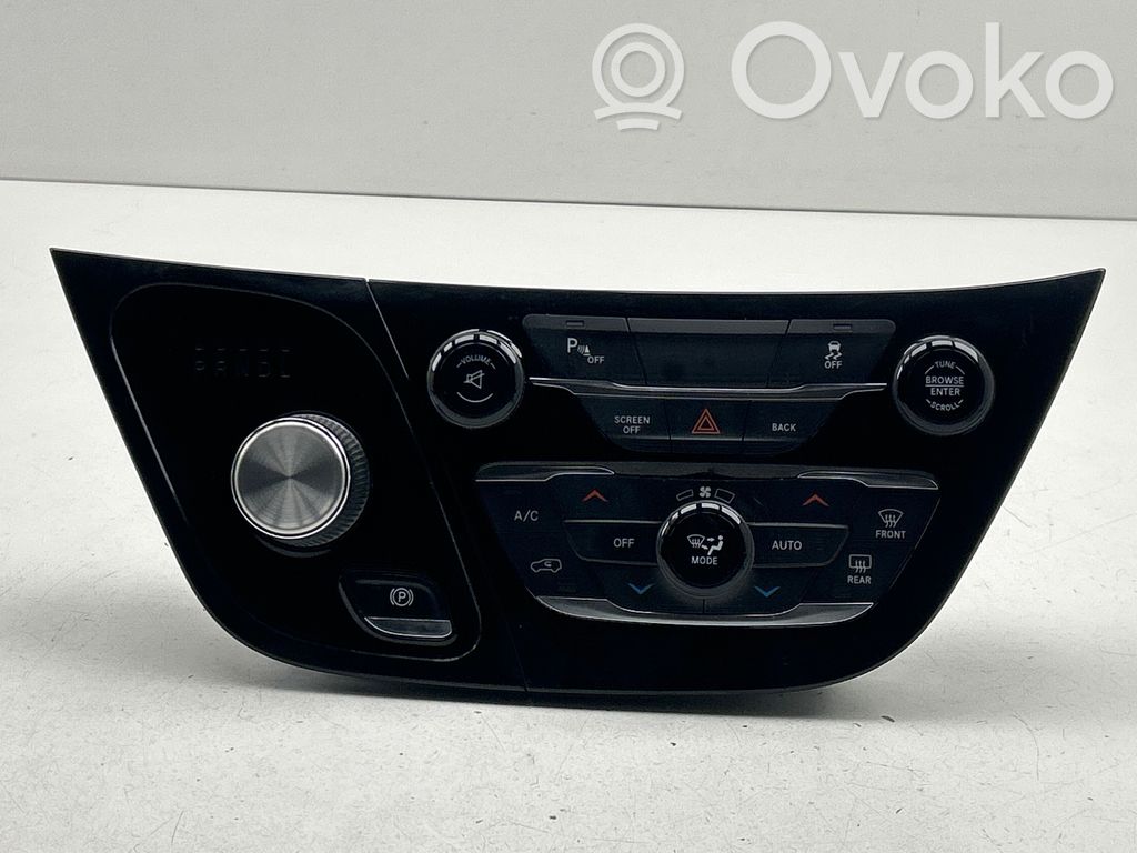 Chrysler Pacifica Climate control unit 