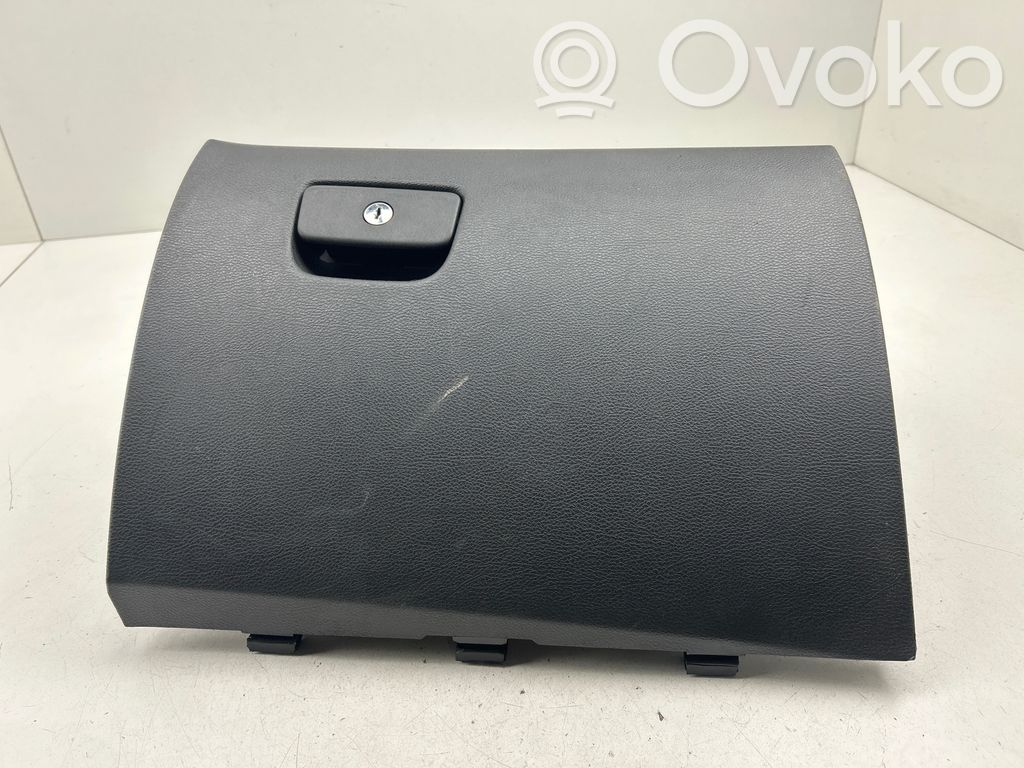 Guantera   T12092,57860J,0000741401