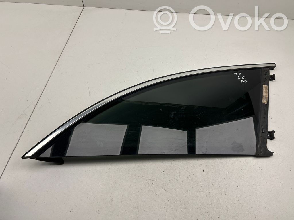 Mercedes-Benz R W251 Geam lateral spate 