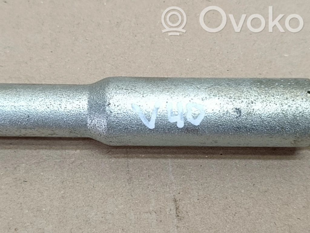 Volvo V40 Bară tractare 