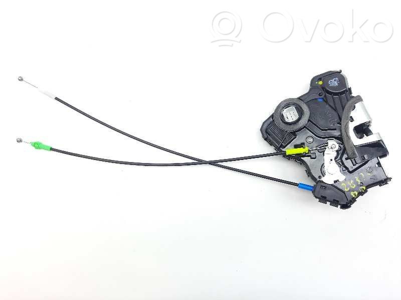 Toyota Auris E180 Front door lock 