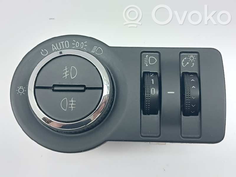Opel Insignia A Interruptor de control del panel de luces 