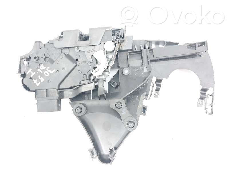 Volvo V50 Front door lock 