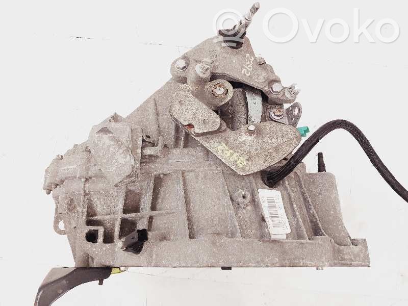 Renault Clio III Manual 5 speed gearbox 