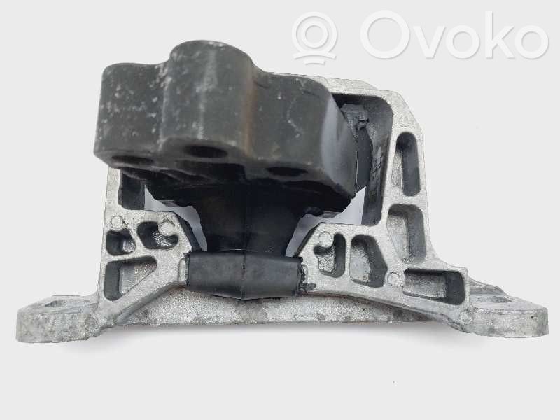 Ford Focus ST Engine mount bracket 