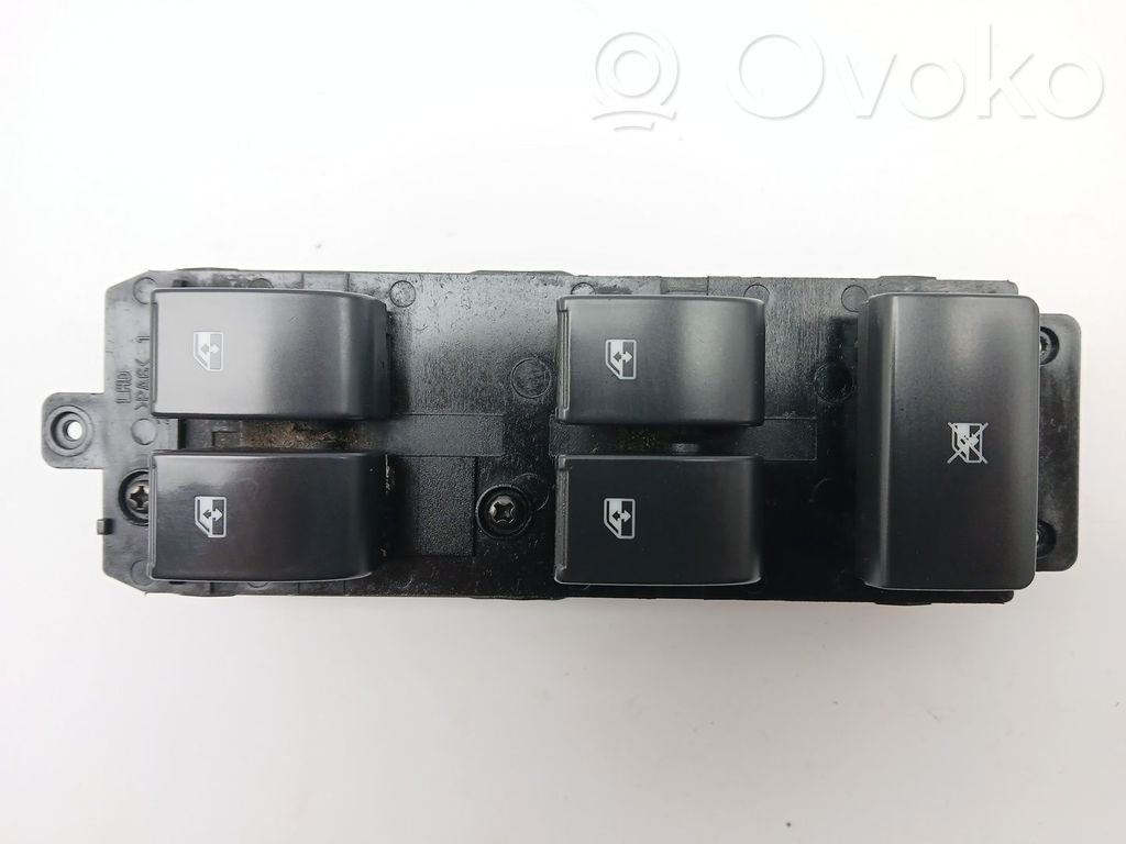 Opel Antara Electric window control switch 