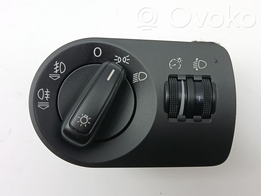 Audi A1 Panel lighting control switch 