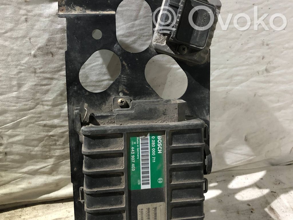Audi 80 90 B3 Engine control unit/module 