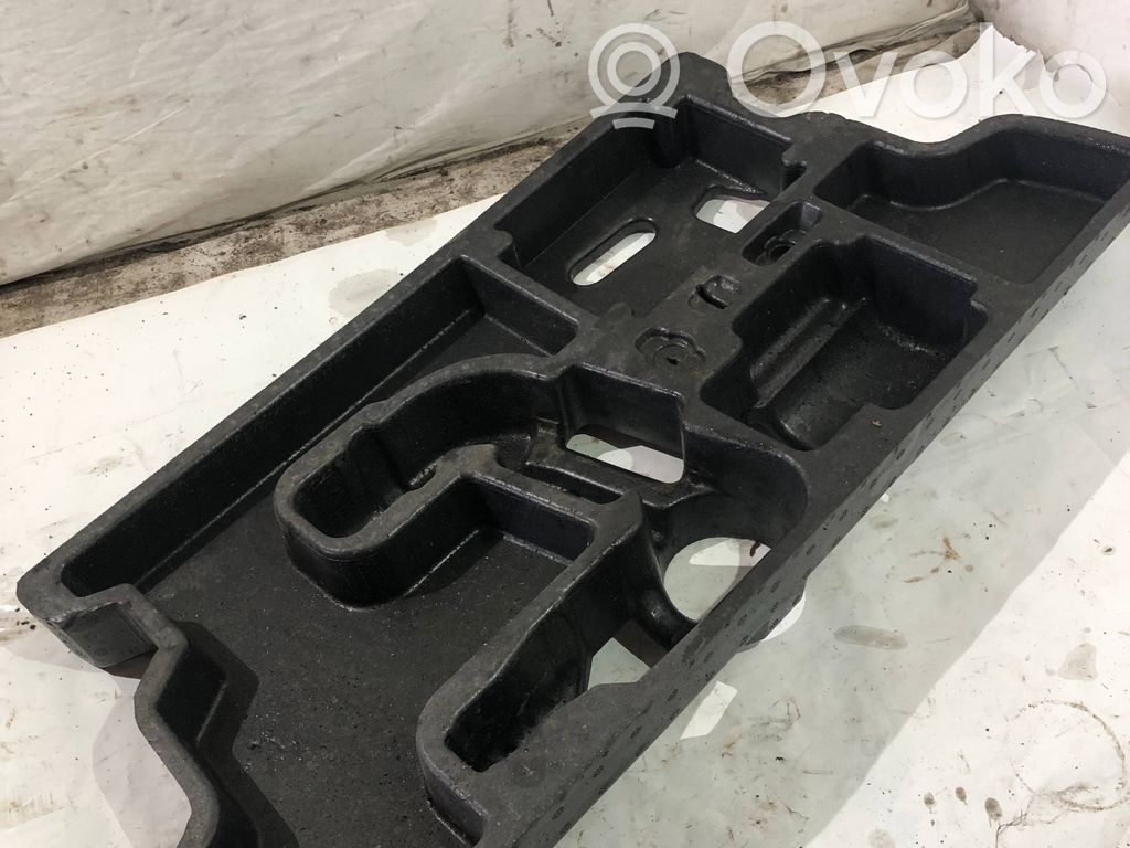 BMW 5 E60 E61 Tool box 