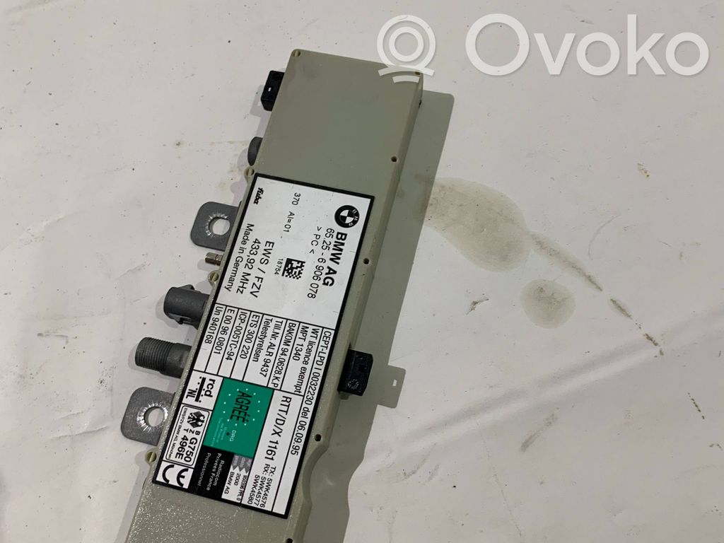 BMW 5 E39 Antenos stiprintuvas 