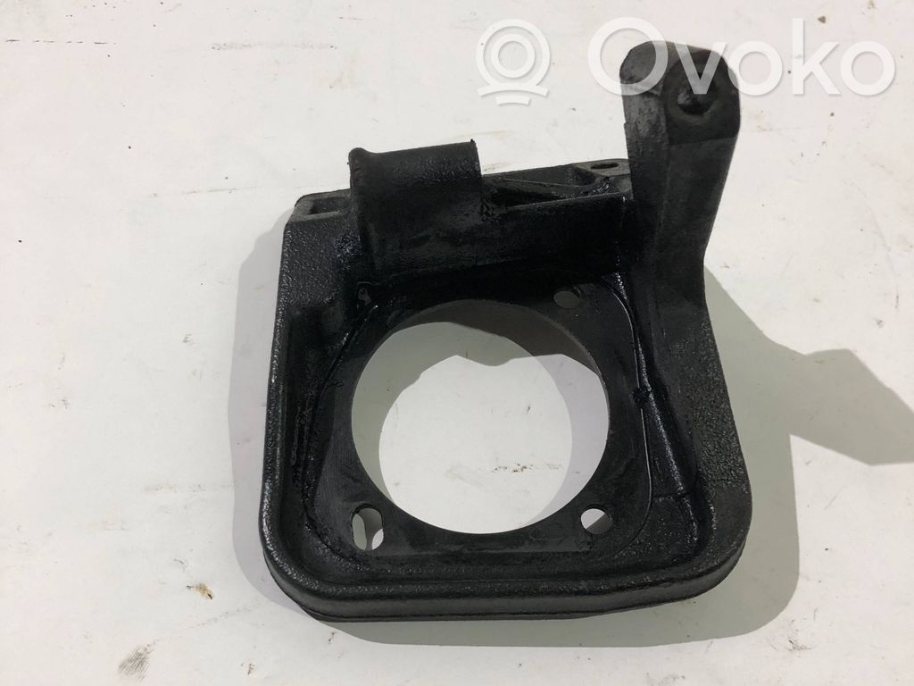 Ford Focus Moottorin kiinnikekorvake 