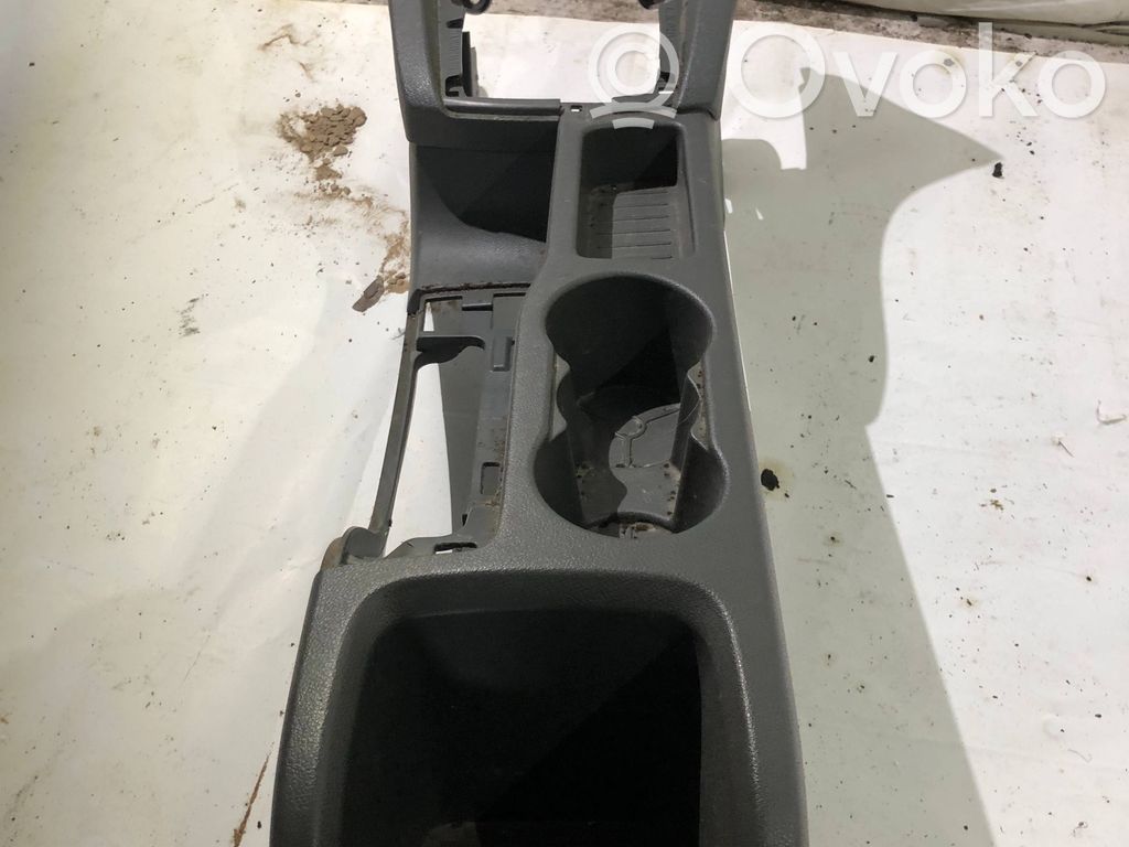 Ford Focus Center console 