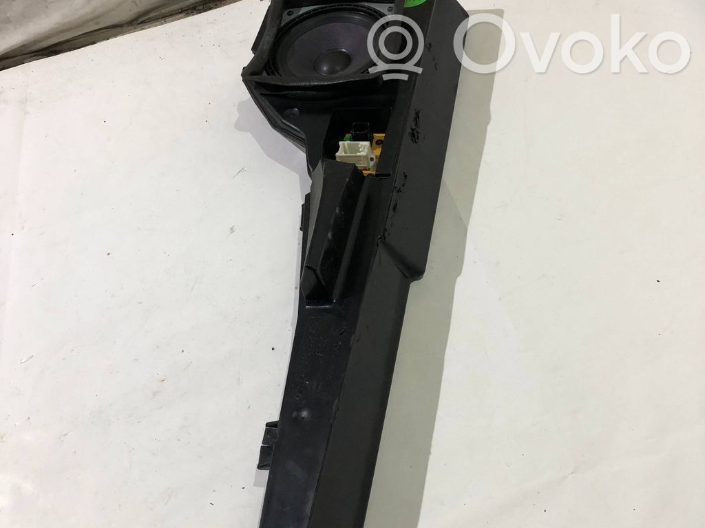 BMW 7 E38 Front door speaker 
