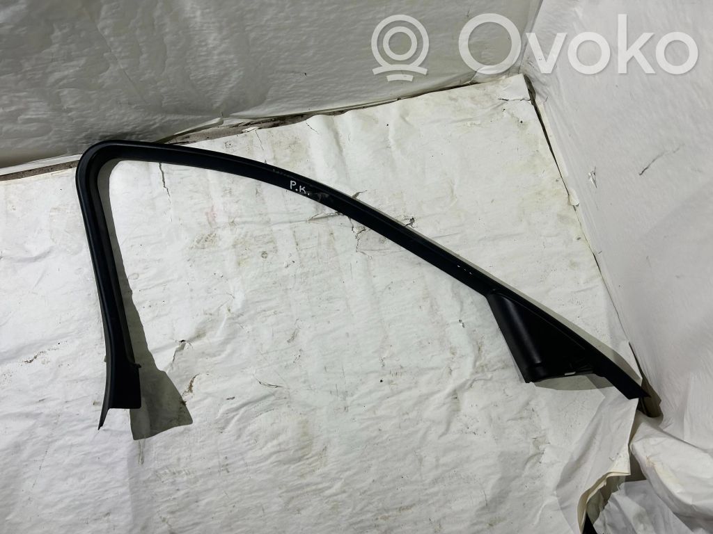 BMW 3 E90 E91 Front door window/glass frame 