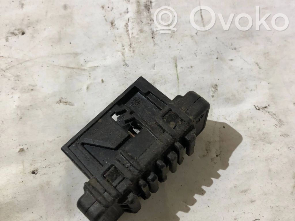 BMW 3 E90 E91 Citu veidu vadības bloki / moduļi 