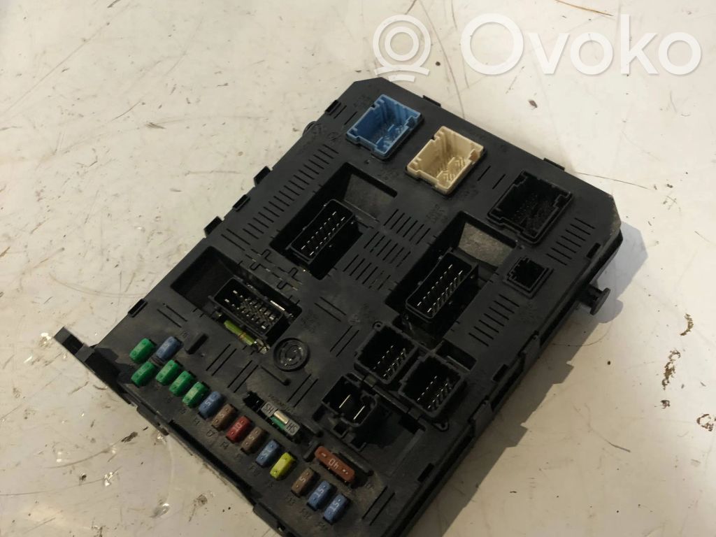 Citroen C4 I Fuse module 