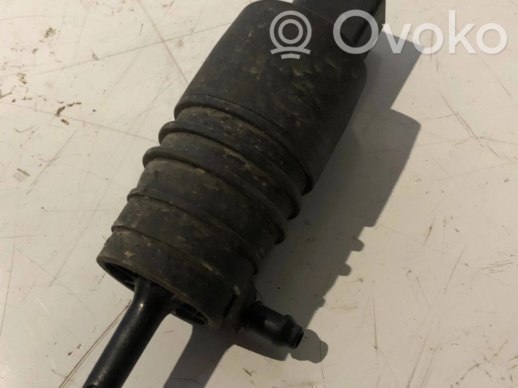 BMW 3 E46 Tuulilasi tuulilasinpesimen pumppu 