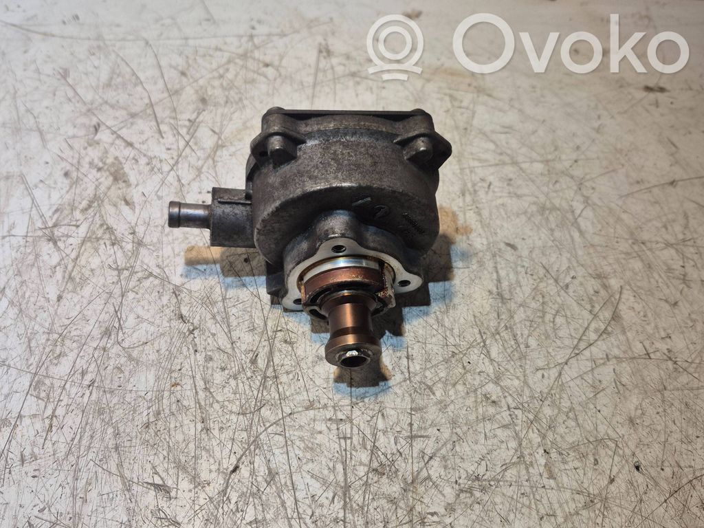 BMW 3 E90 E91 Vacuum pump 
