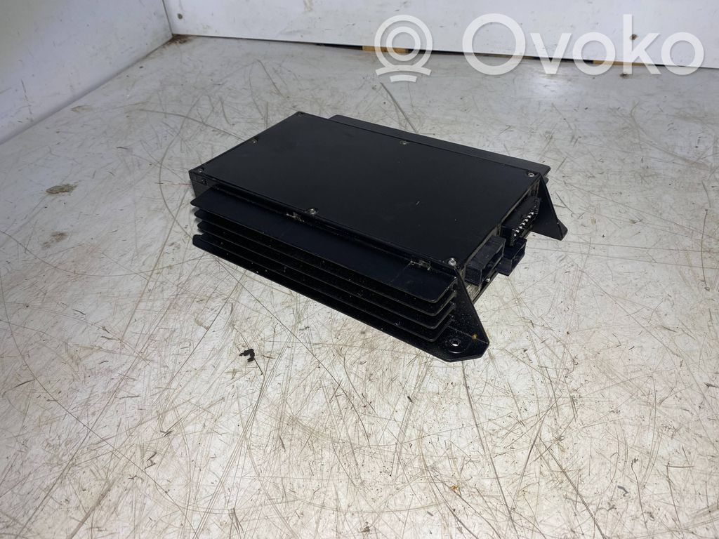 BMW 5 E39 Garso stiprintuvas 