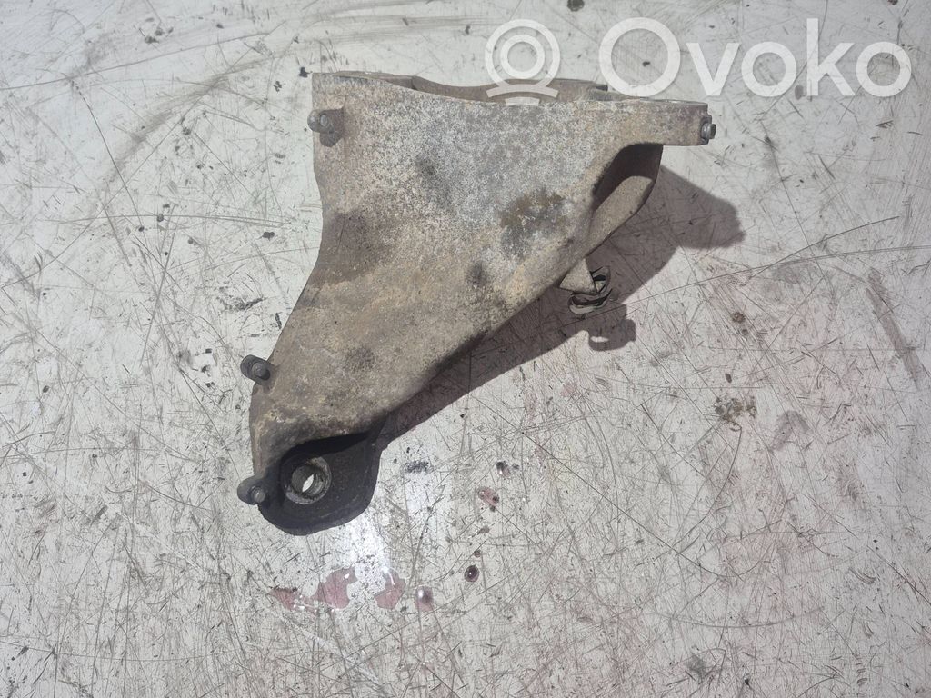 Engine mounting bracket   24168110