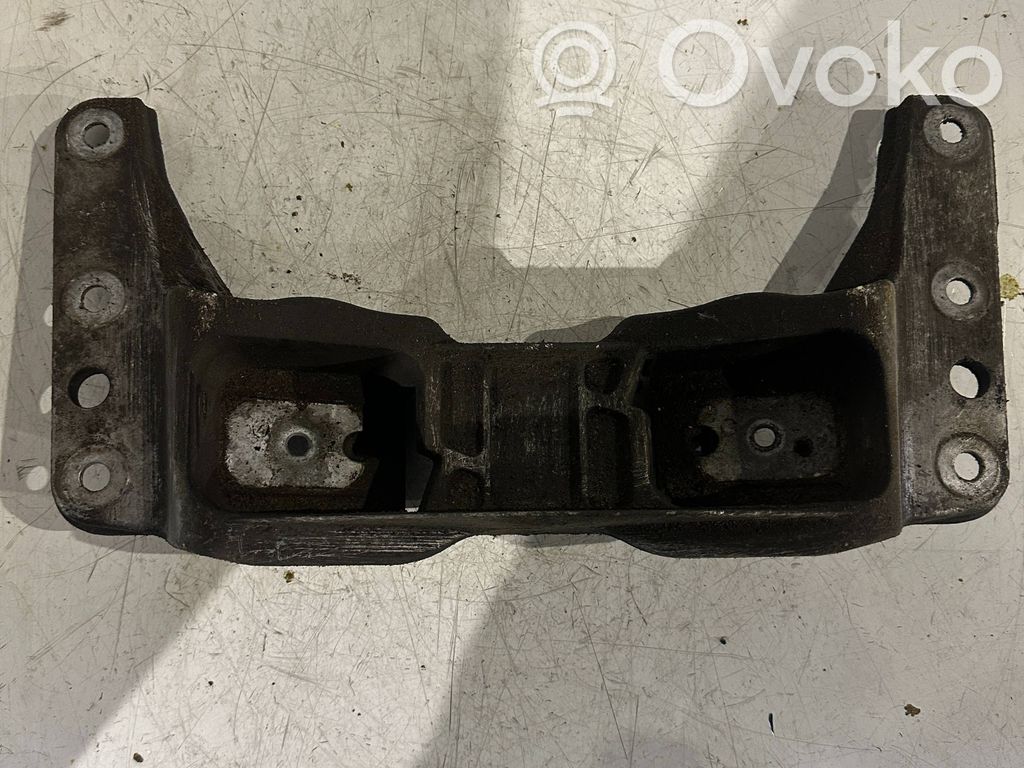 BMW 5 E60 E61 Gearbox mounting bracket 