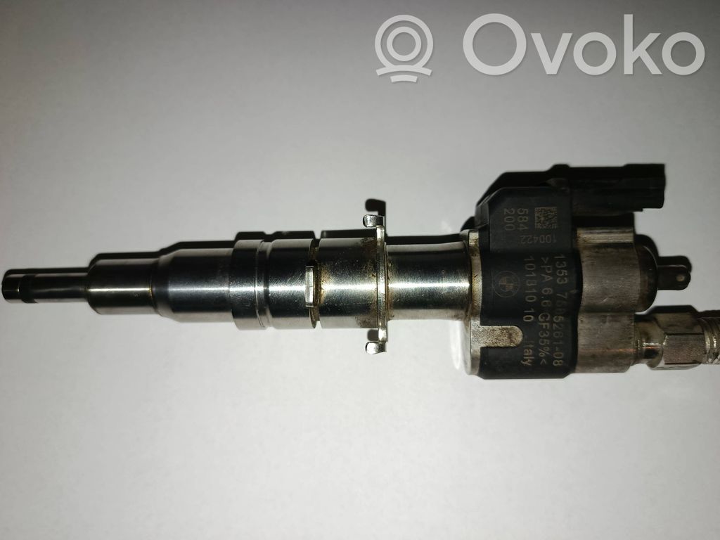 BMW 7 F01 F02 F03 F04 Fuel injector 