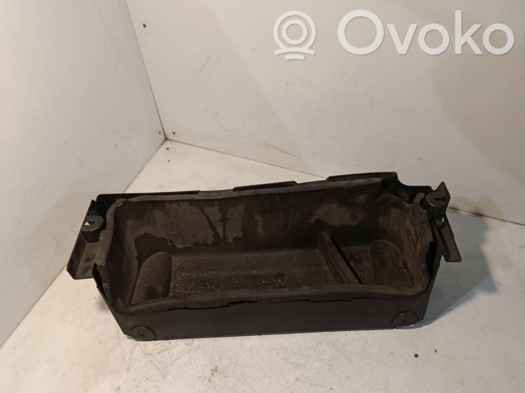 BMW 5 F10 F11 Inne części podwozia 