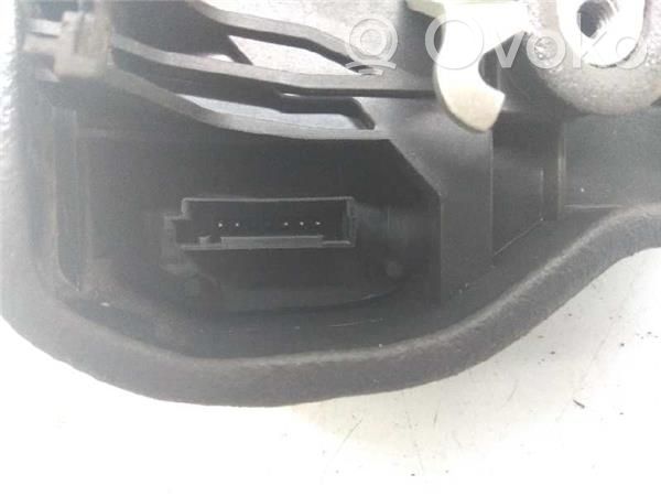 BMW 7 E65 E66 Priekšpusē slēdzene 