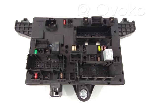 Opel Astra J Modulo fusibile 