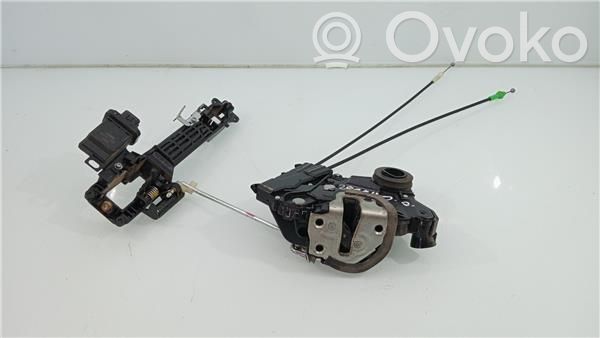 Toyota Yaris Front door lock 