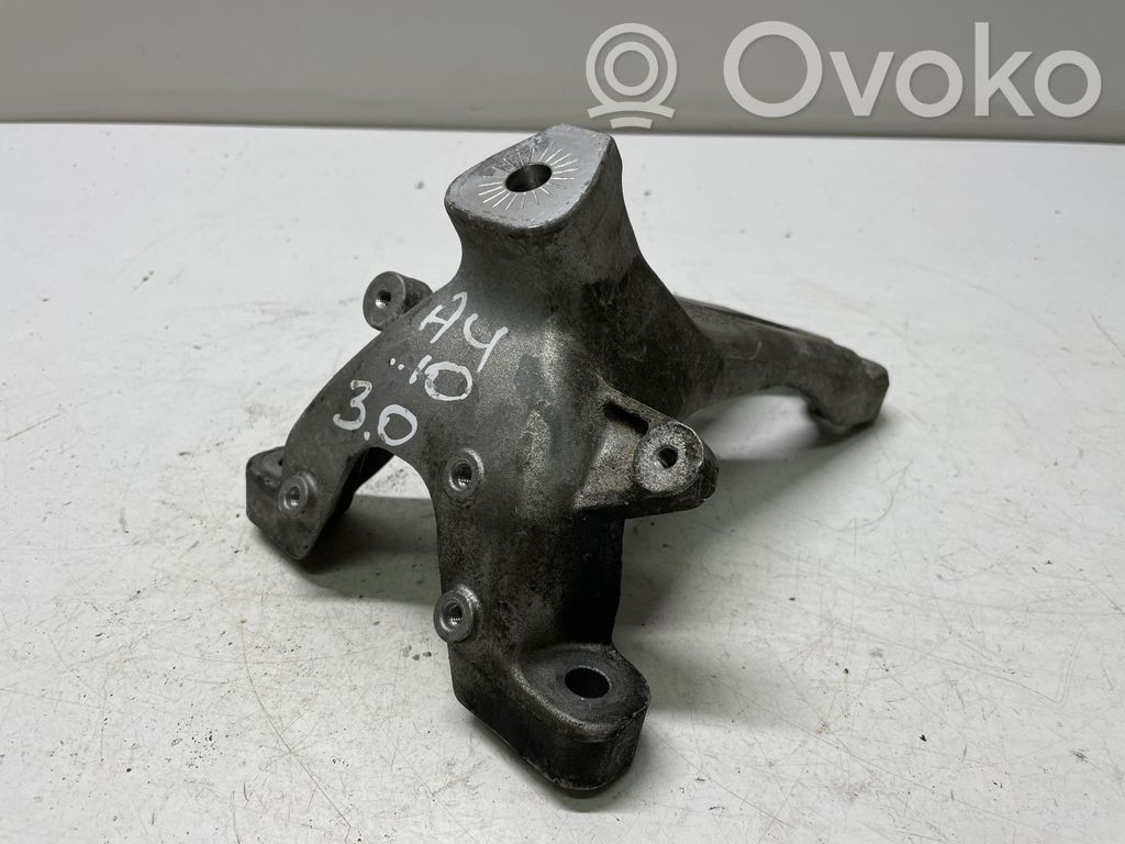 Audi A4 S4 B8 8K Engine mounting bracket 