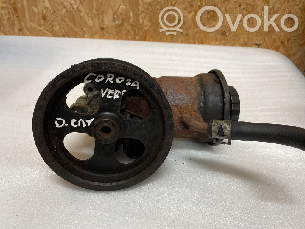 Toyota Corolla Verso E121 Ohjaustehostimen pumppu 