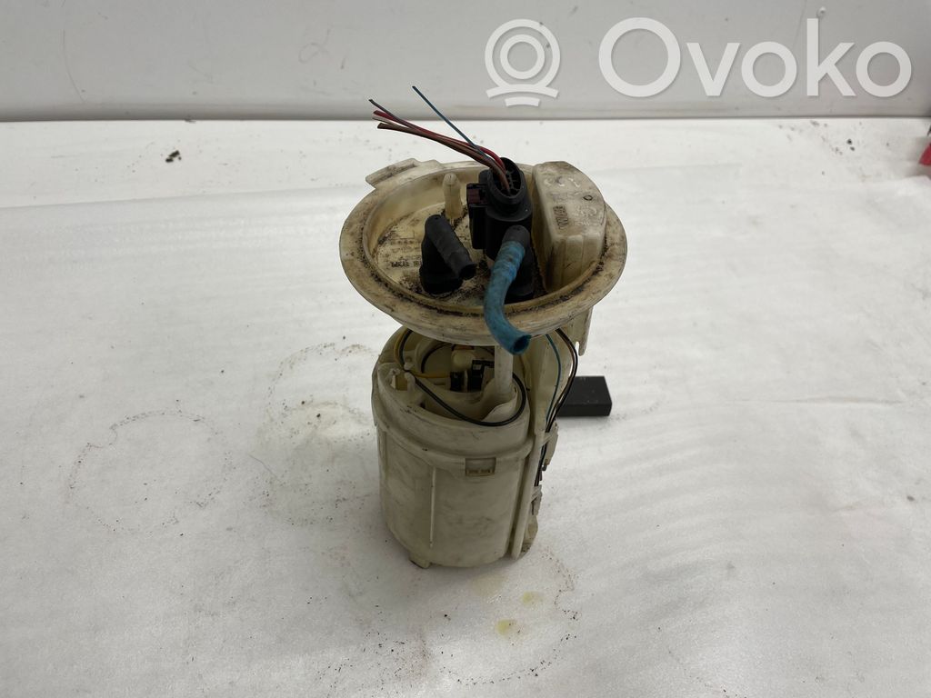 Volkswagen Golf VI Bomba interna de combustible 