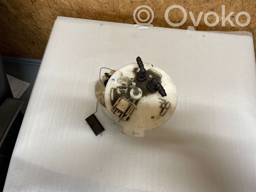 Opel Astra J Polttoainesäiliön pumppu 