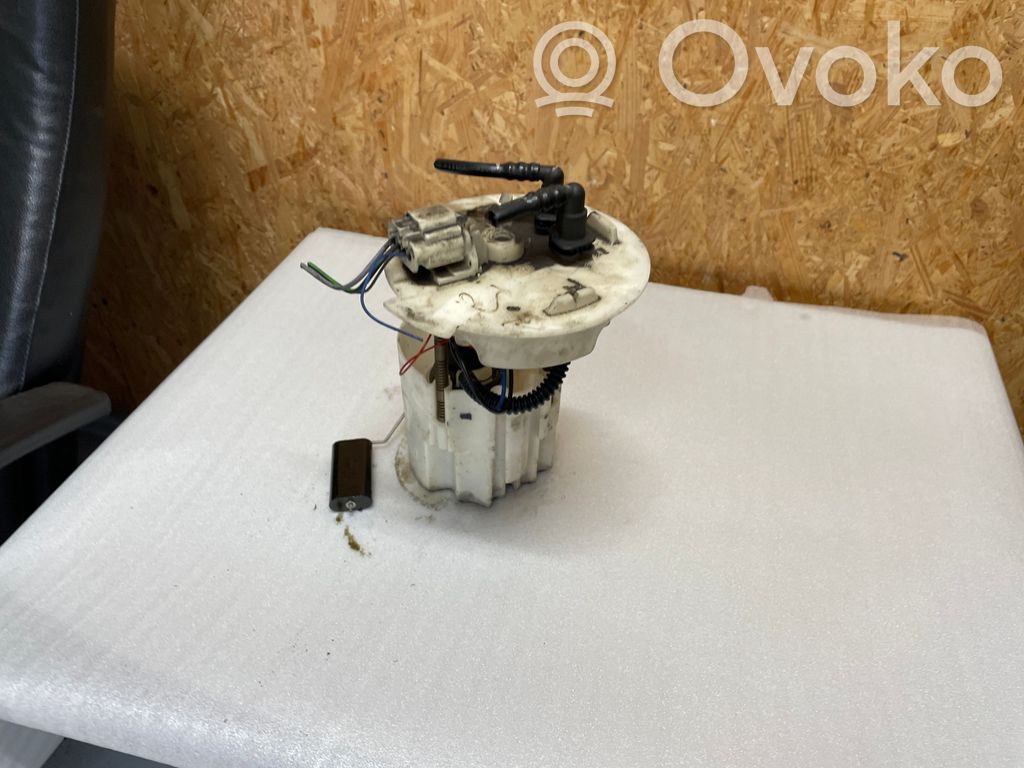 Opel Astra J Polttoainesäiliön pumppu 