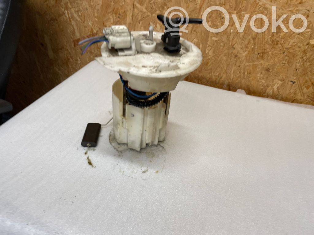 Opel Astra J Polttoainesäiliön pumppu 