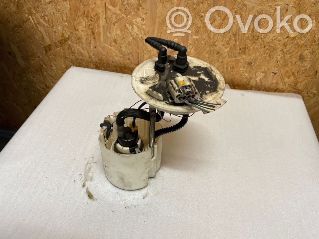 Opel Astra J Polttoainesäiliön pumppu 