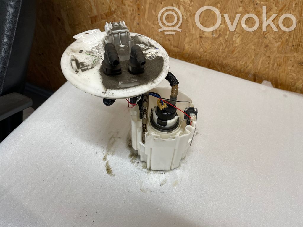 Opel Astra J Polttoainesäiliön pumppu 