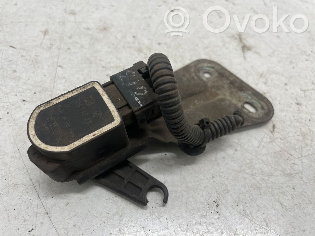 Mercedes-Benz E W212 Sensor de nivel del faro delantero/principal 