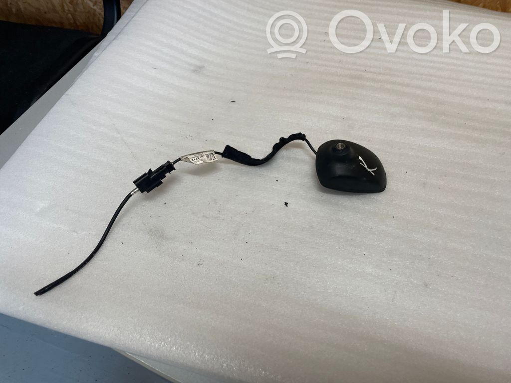 Opel Astra K GPS-pystyantenni 