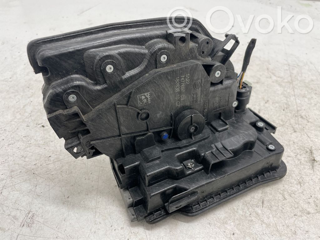 BMW 5 G30 G31 G38 Aizmugurē slēdzene 