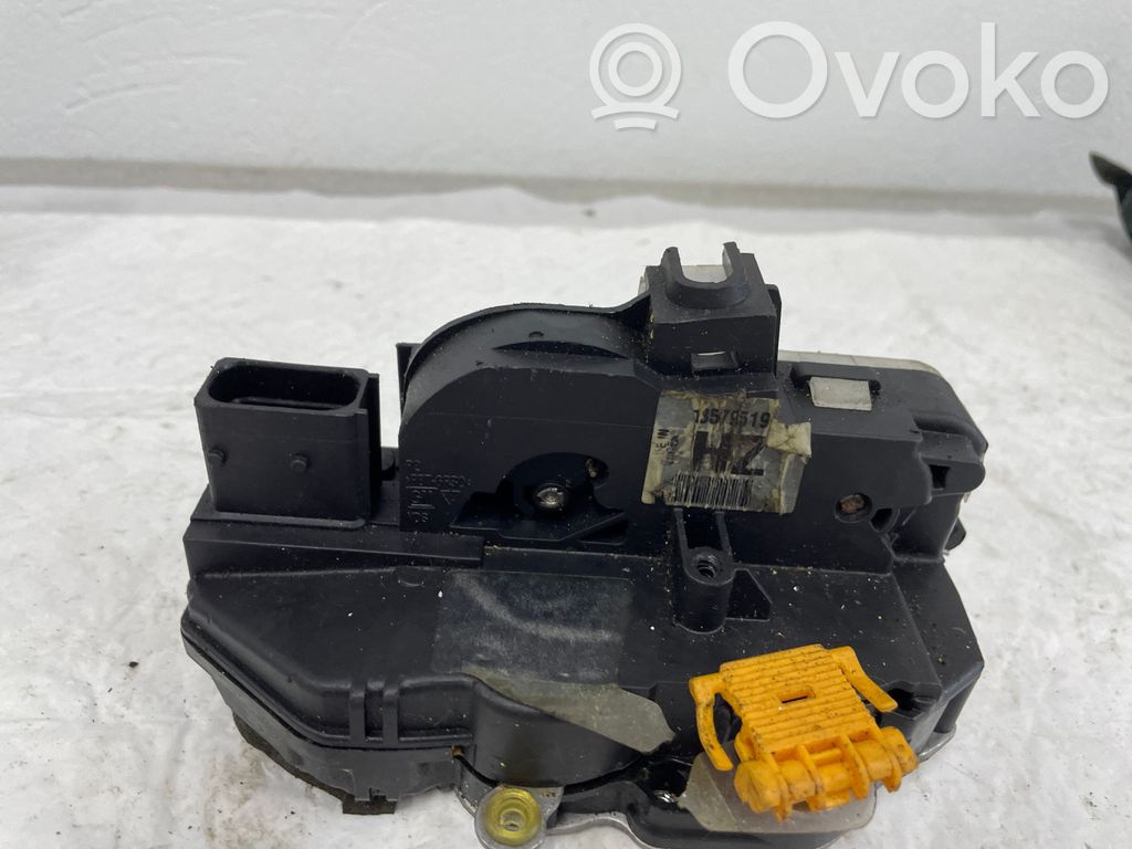Opel Astra J Zamek drzwi przednich 