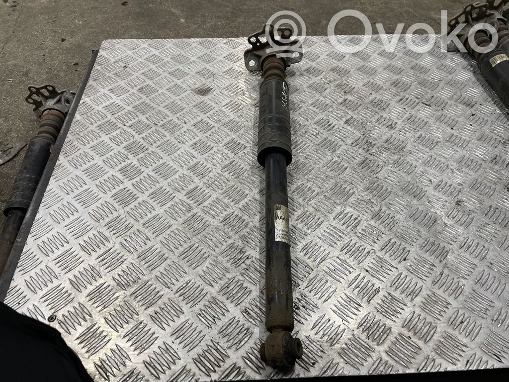 Opel Corsa E Takaiskunvaimennin 