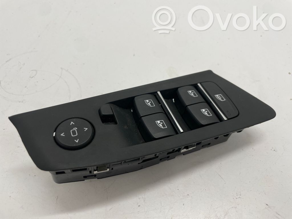 BMW 5 G30 G31 G38 Electric window control switch 
