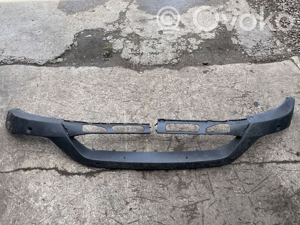 BMW X5 E70 Apatinė bamperio dalis (lūpa) 