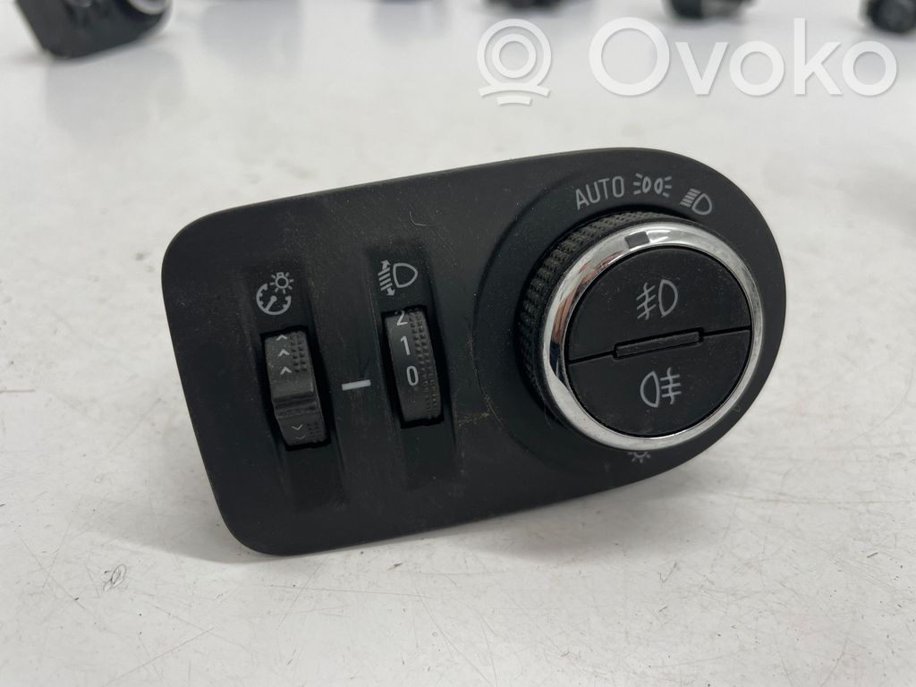Opel Astra K Light switch 