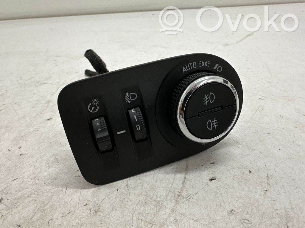 Opel Astra K Light switch 