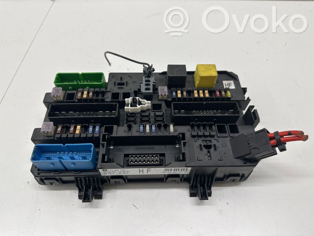 Opel Astra H Módulo de fusible 