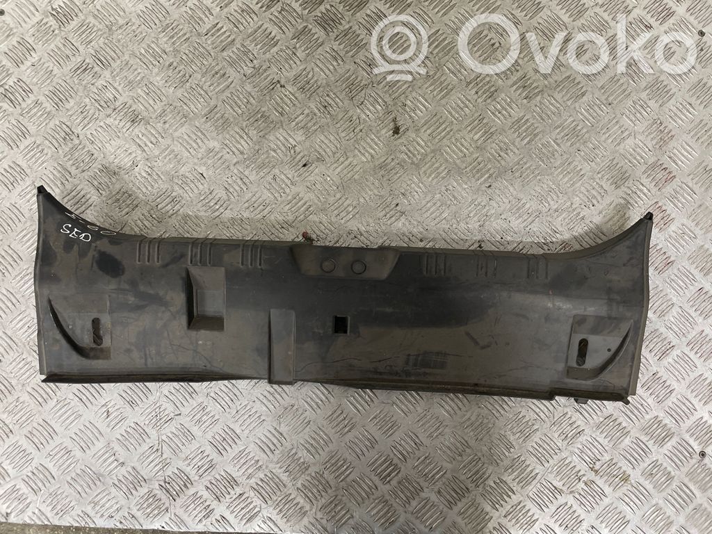 BMW 5 E60 E61 Bagažinės slenksčio apdaila 
