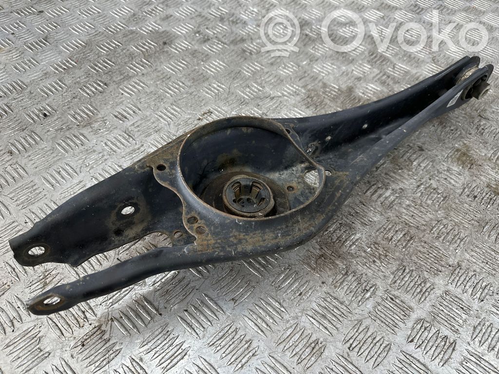 Volkswagen Touran III Querlenker Achsschenkel hinten 